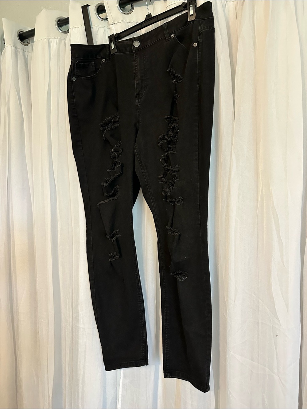Twenty-One Black Premium Black Distressed Women’s Jeans - Classic Street Style - Picture 4 of 7